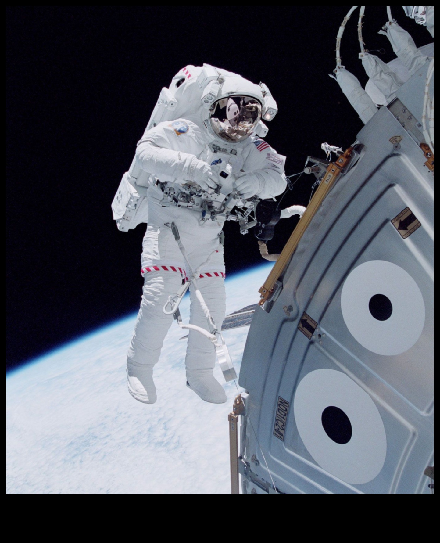 رواد ممتازون: قيادة الطريق في مغامرات الملاحة الفضائية