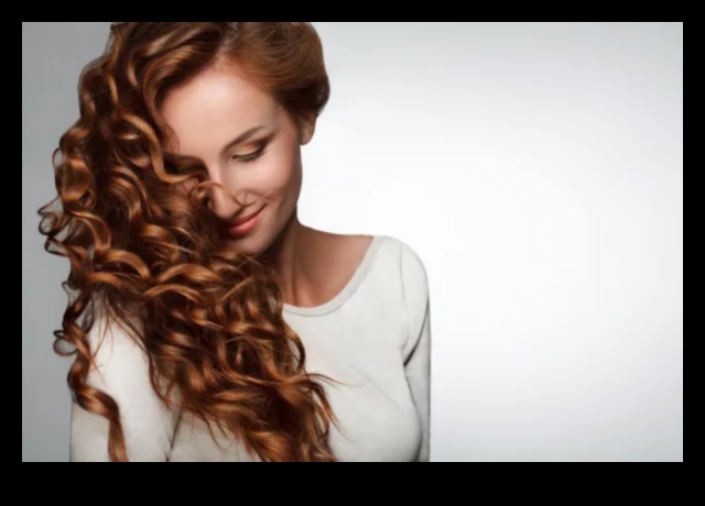 تمكين جمال امرأة سمراء: احتضان التنوع في تصفيفة الشعر