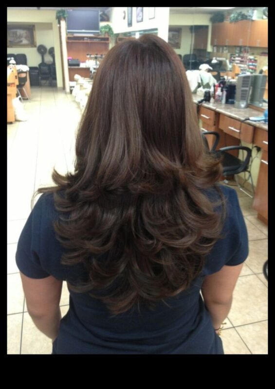 الكمال المتتالي: تسريحات الشعر الطويلة لحضور مذهل