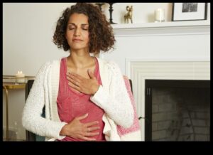 التنفس بسهولة: نهج يتمحور حول التنفس لتنمية تقنيات تخفيف التوتر