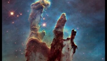 لقطة نجمية: التقاط لحظات في الرقص الأبدي للفضاء الخارجي