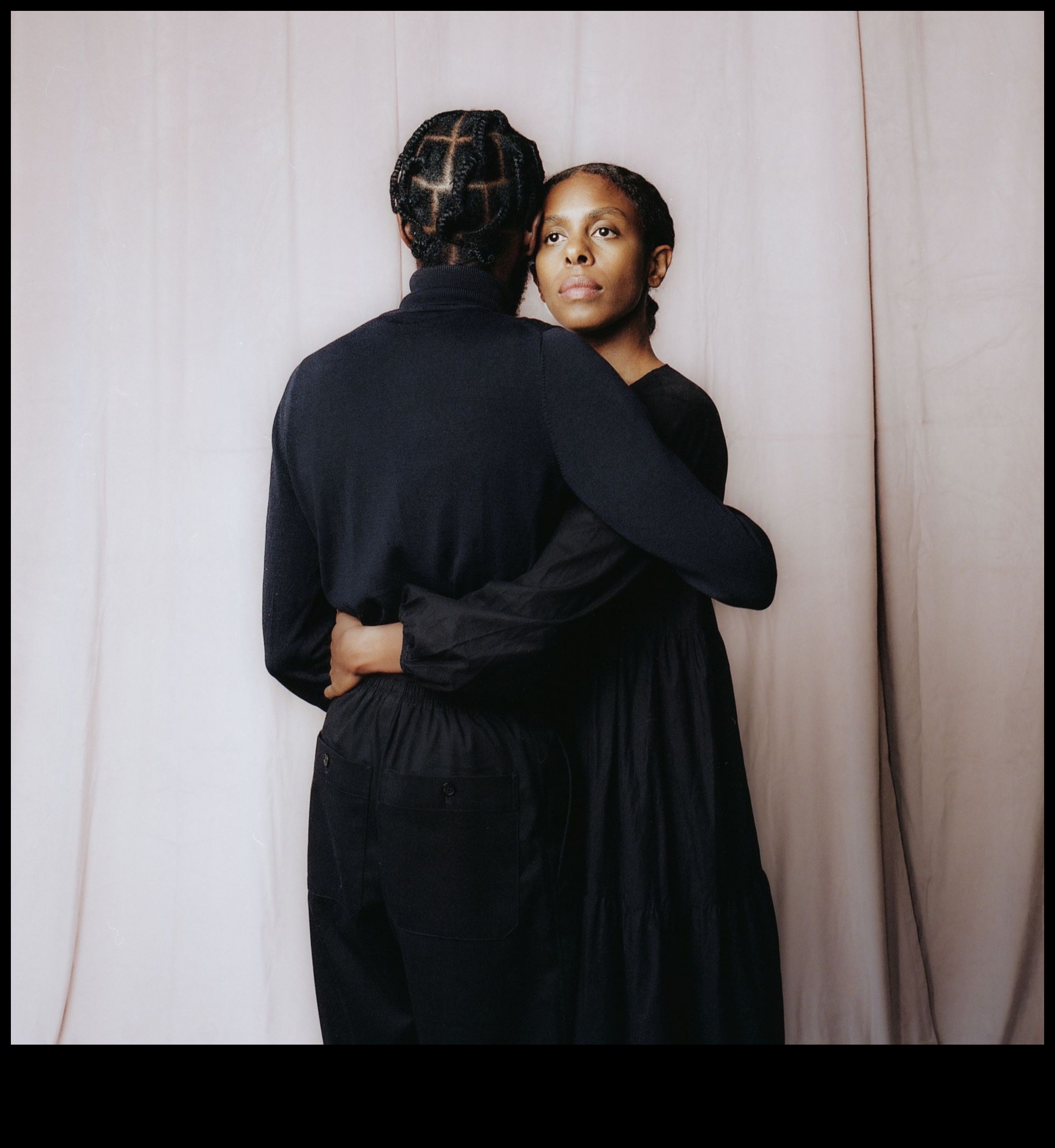 الثنائي الديناميكي: الجمع بين أنماط التصوير الفوتوغرافي لتحقيق اندماج فريد من نوعه